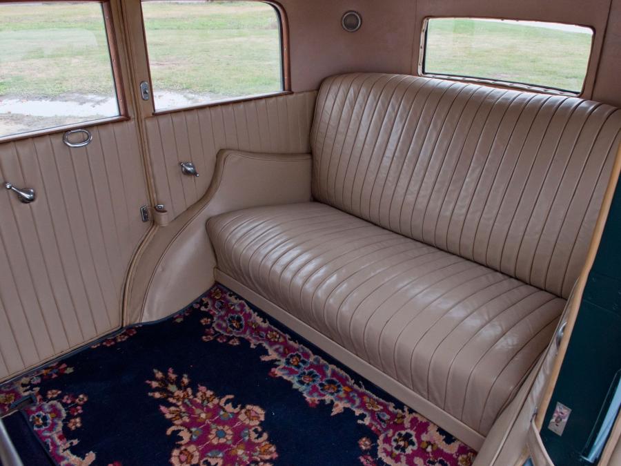  Duesenberg J383/2402 Limousine by Willoughby 1930 года  (фото 9 из 16)